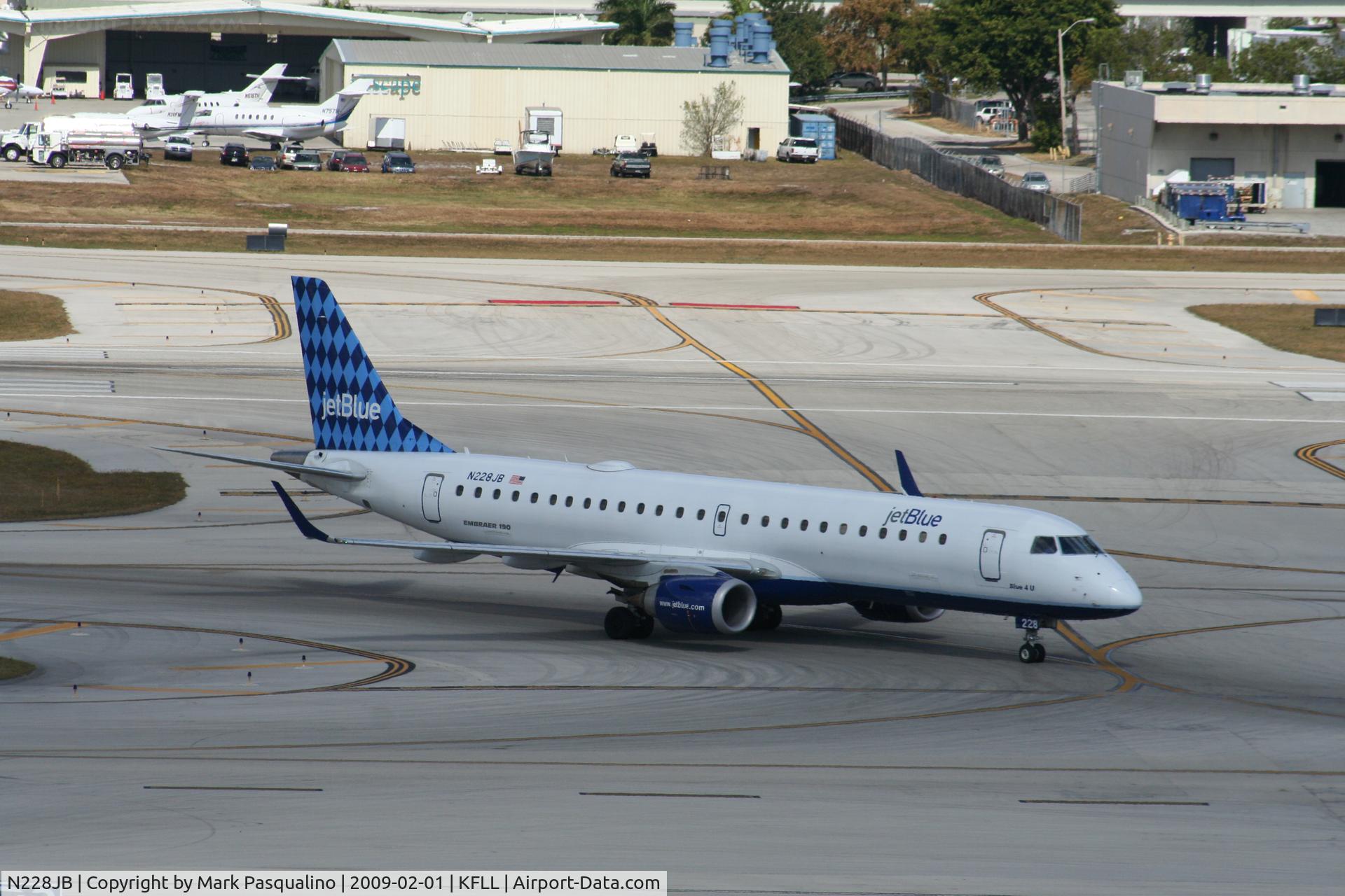 N228JB, 2006 Embraer 190AR (ERJ-190-100IGW) C/N 19000030, ERJ 190-100 IGW