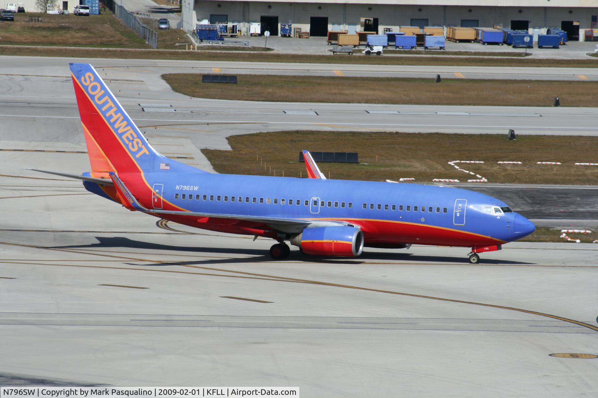 N796SW, 2001 Boeing 737-7H4 C/N 27889, Boeing 737-700