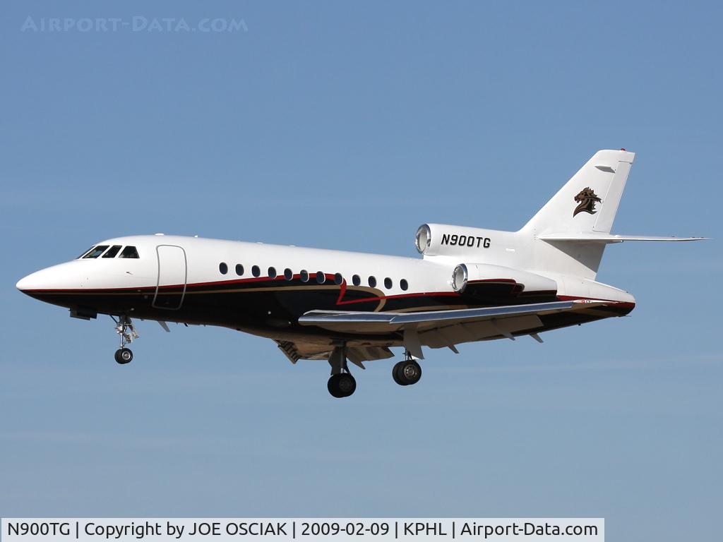 N900TG, 1995 Dassault Falcon 900 C/N 155, Arriving at KPHL