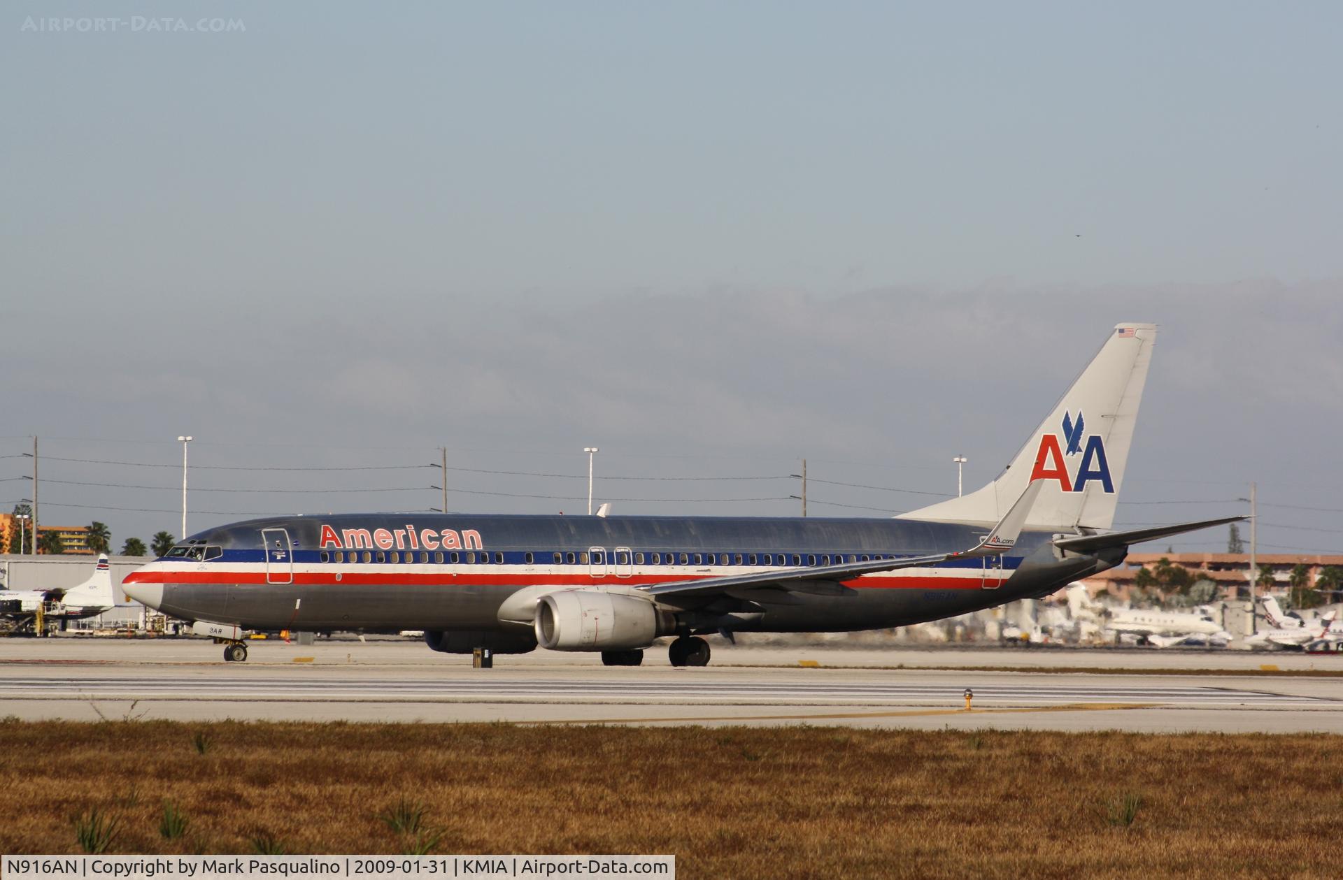 N916AN, 1999 Boeing 737-823 C/N 29517, Boeing 737-800