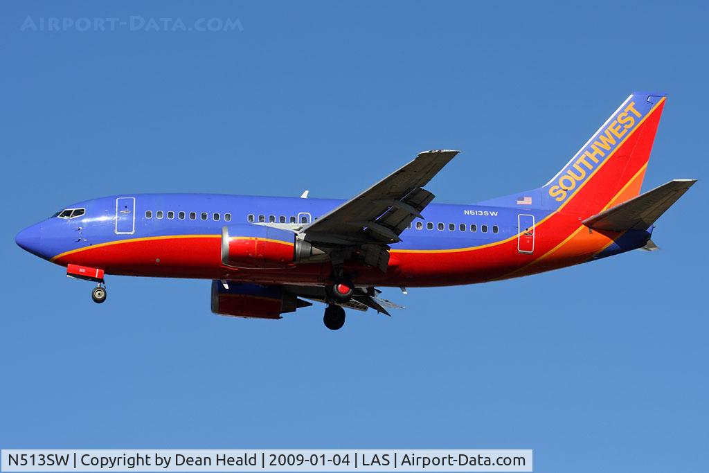 N513SW, 1991 Boeing 737-5H4 C/N 24190, Southwest Airlines N513SW (FLT SWA2548) from Portland Int'l (KPDX) on short-final to RWY 25R.