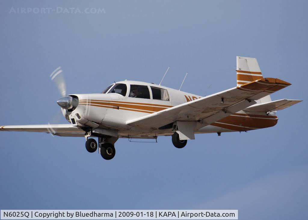 N6025Q, 1965 Mooney M20C Ranger C/N 3233, On final approach to 17L.