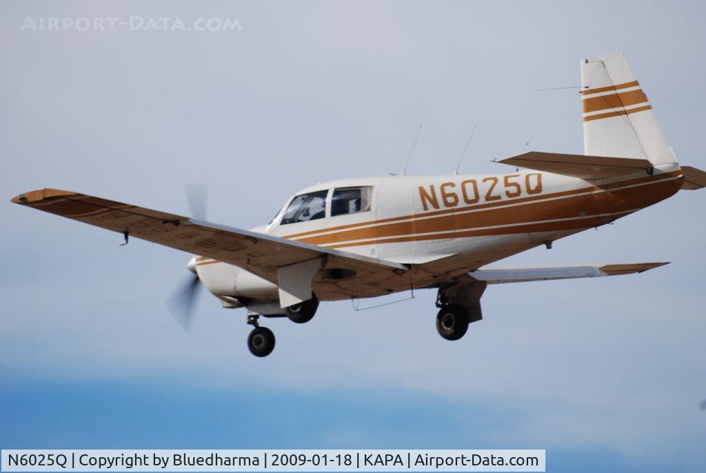 N6025Q, 1965 Mooney M20C Ranger C/N 3233, On final approach to 17L.