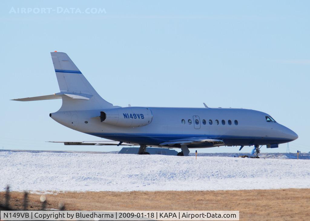N149VB, 1997 Dassault Falcon 2000 C/N 53, Position and Hold for 17L.