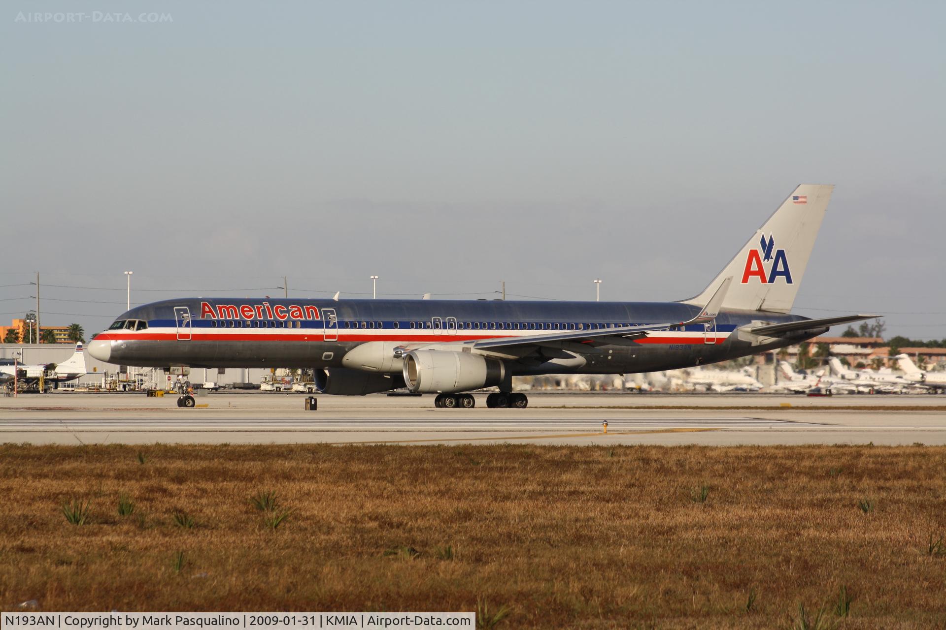 N193AN, 2001 Boeing 757-223 C/N 32387, Boeing 757-200