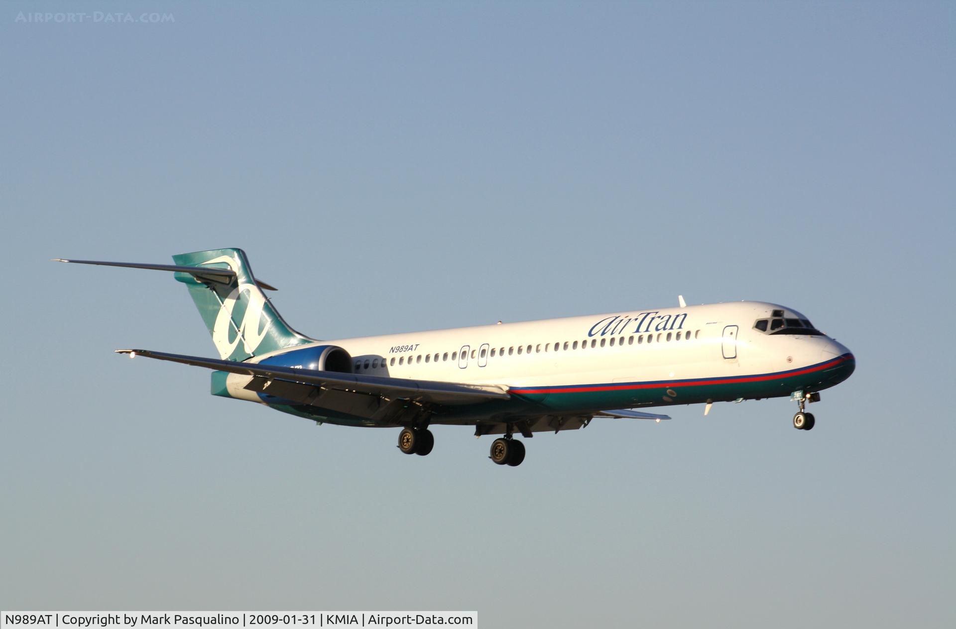 N989AT, 2001 Boeing 717-200 C/N 55152, Boeing 717-200
