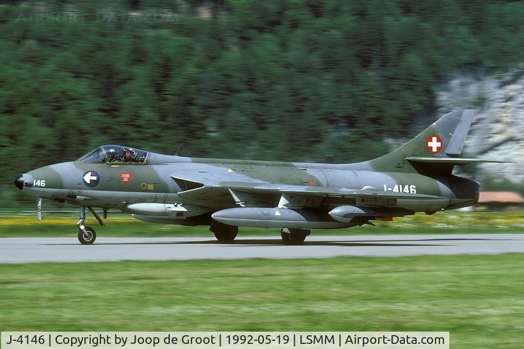 J-4146, Hawker Hunter F.58A C/N 41H-670772, In those days there were no Hornets on Meiringen. All we had were Hunters, Tigers and some lost trainer.