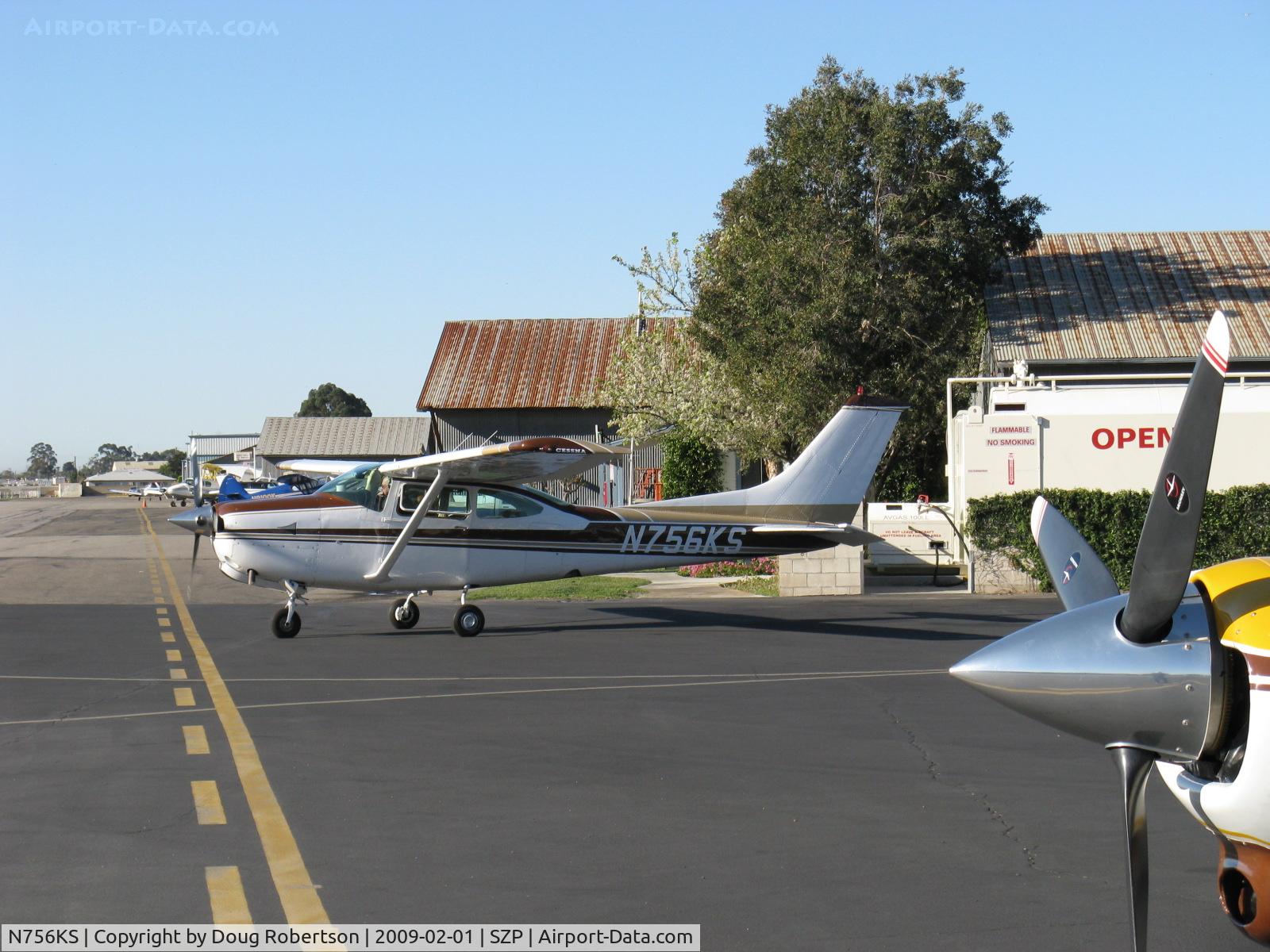 N756KS, 1979 Cessna TR182 Turbo Skylane RG C/N R18201096, 1979 Cessna TR182 SKYLANE, Lycoming O-540-L3C5D 235 Hp, engine start