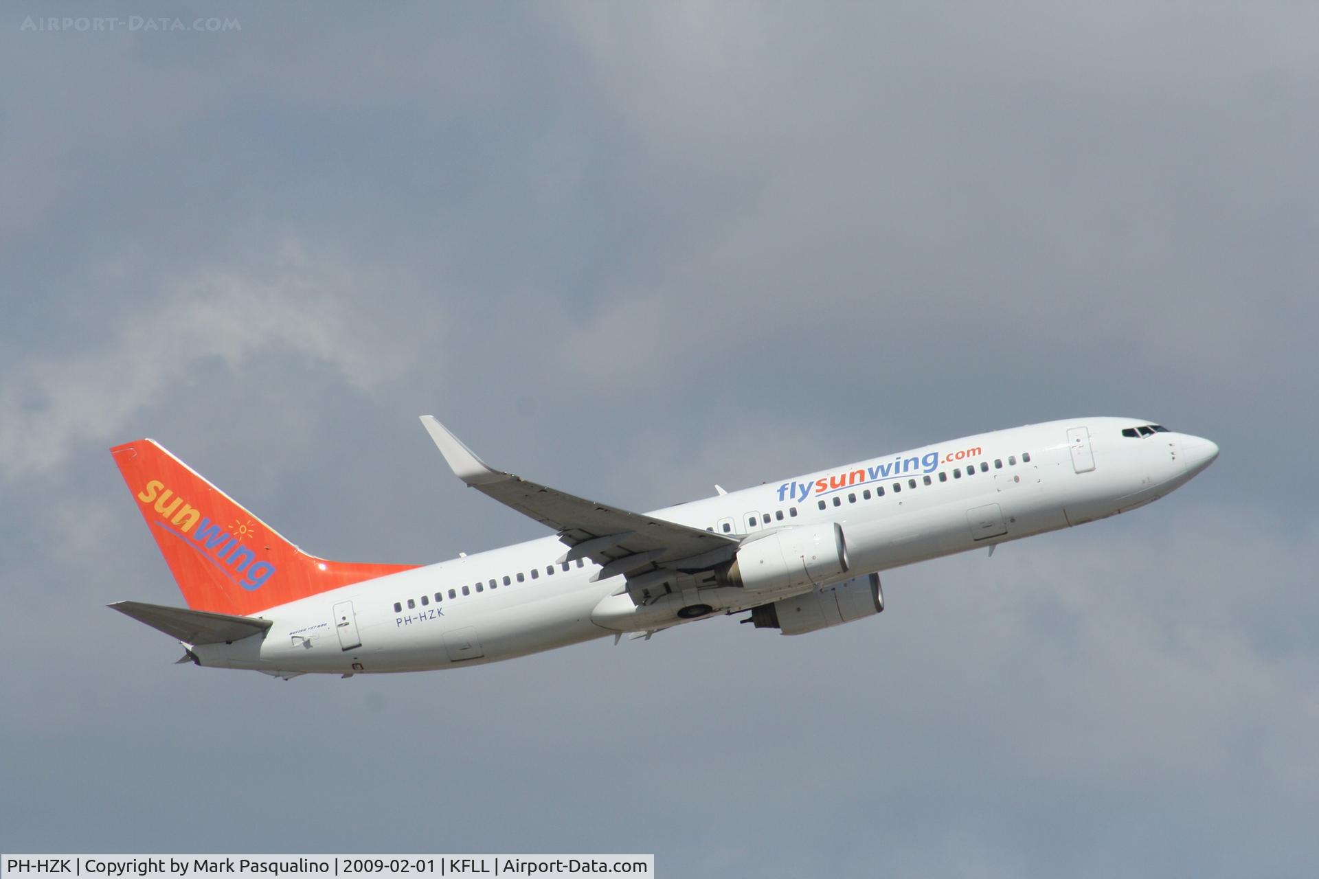 PH-HZK, 2000 Boeing 737-8K2 C/N 30390, Boeing 737-800