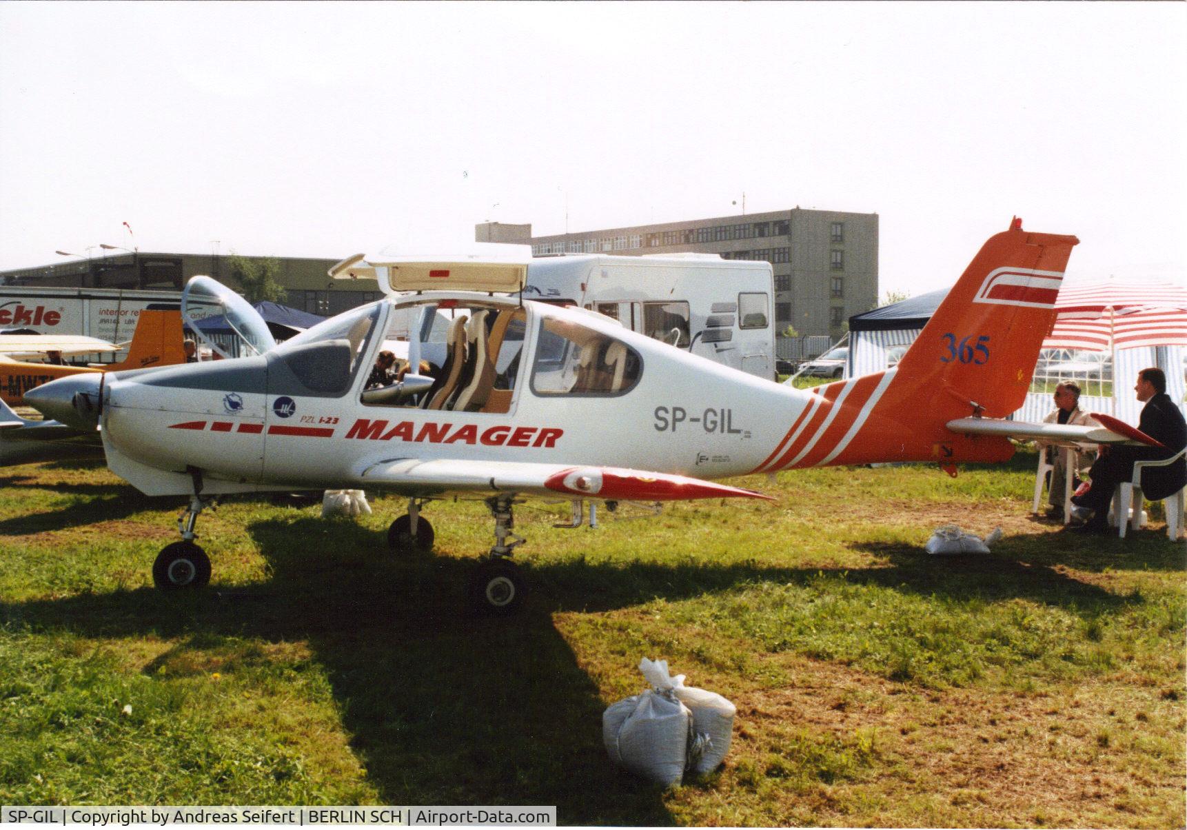 SP-GIL, PZL-Swidnik I-23 Manager C/N 002, Berlin ILA 2002