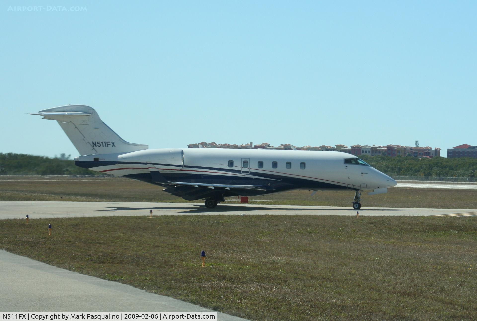 N511FX, 2004 Bombardier Challenger 300 (BD-100-1A10) C/N 20021, BD-100-1A10