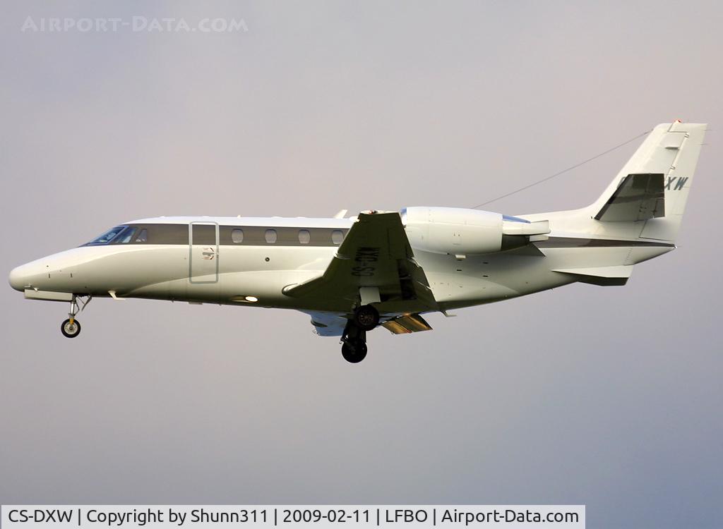 CS-DXW, 2008 Cessna 560 Citation Excel XLS C/N 560-5787, Landing rwy 32L