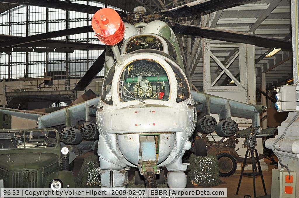 96 33, Mil Mi-24D Hind C/N 340273, museum Brussels