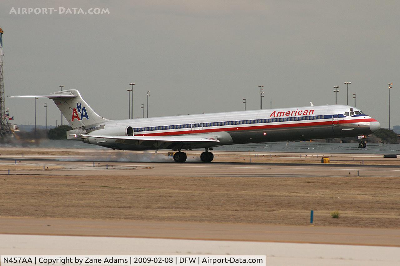 N457AA, 1988 McDonnell Douglas MD-82 (DC-9-82) C/N 49562, American Airlines MD-80 at DFW