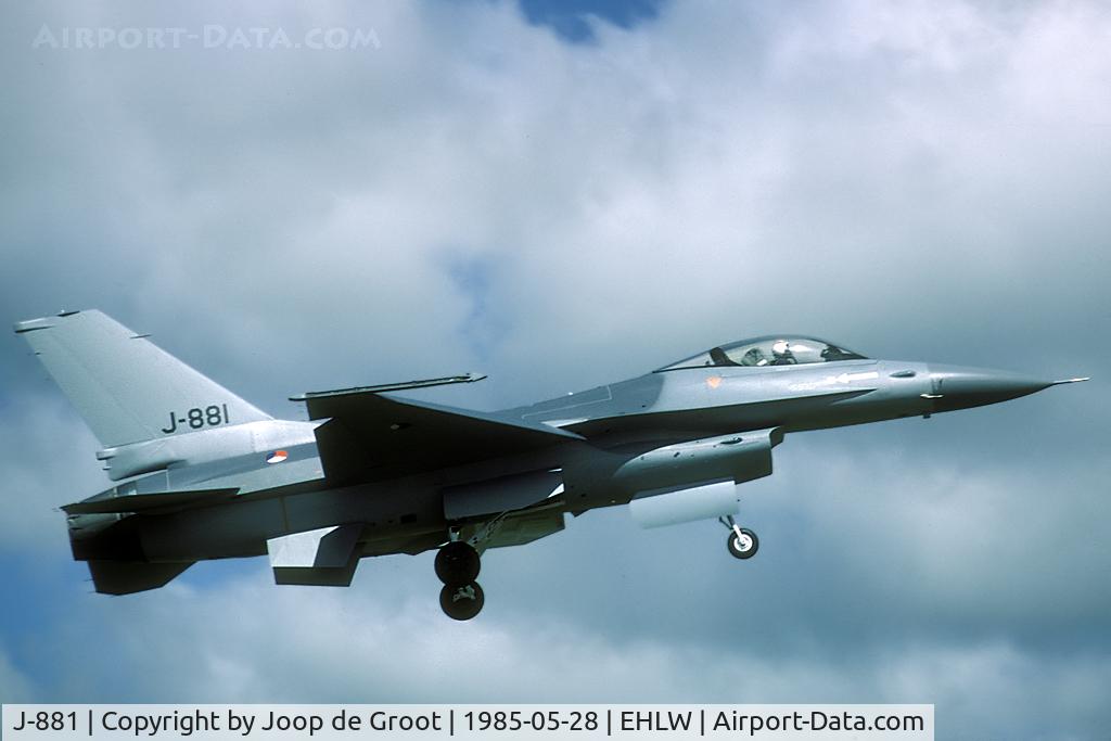 J-881, Fokker F-16AM Fighting Falcon C/N 6D-98, This F-16 was photographed during one of the Fokker test flights. It was delivered to the Netherlands AF a week later.