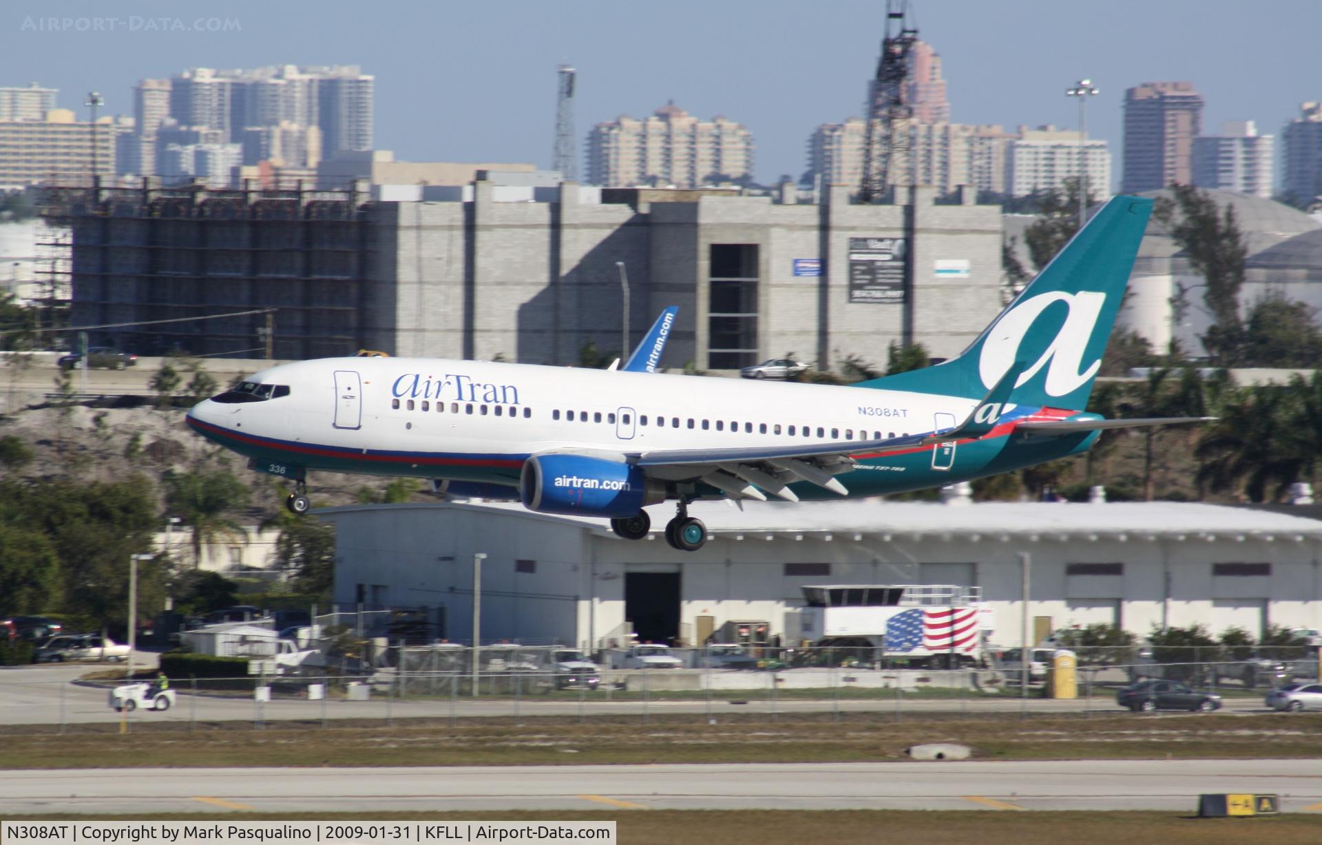 N308AT, 2006 Boeing 737-7BD C/N 35109, Boeing 737-700