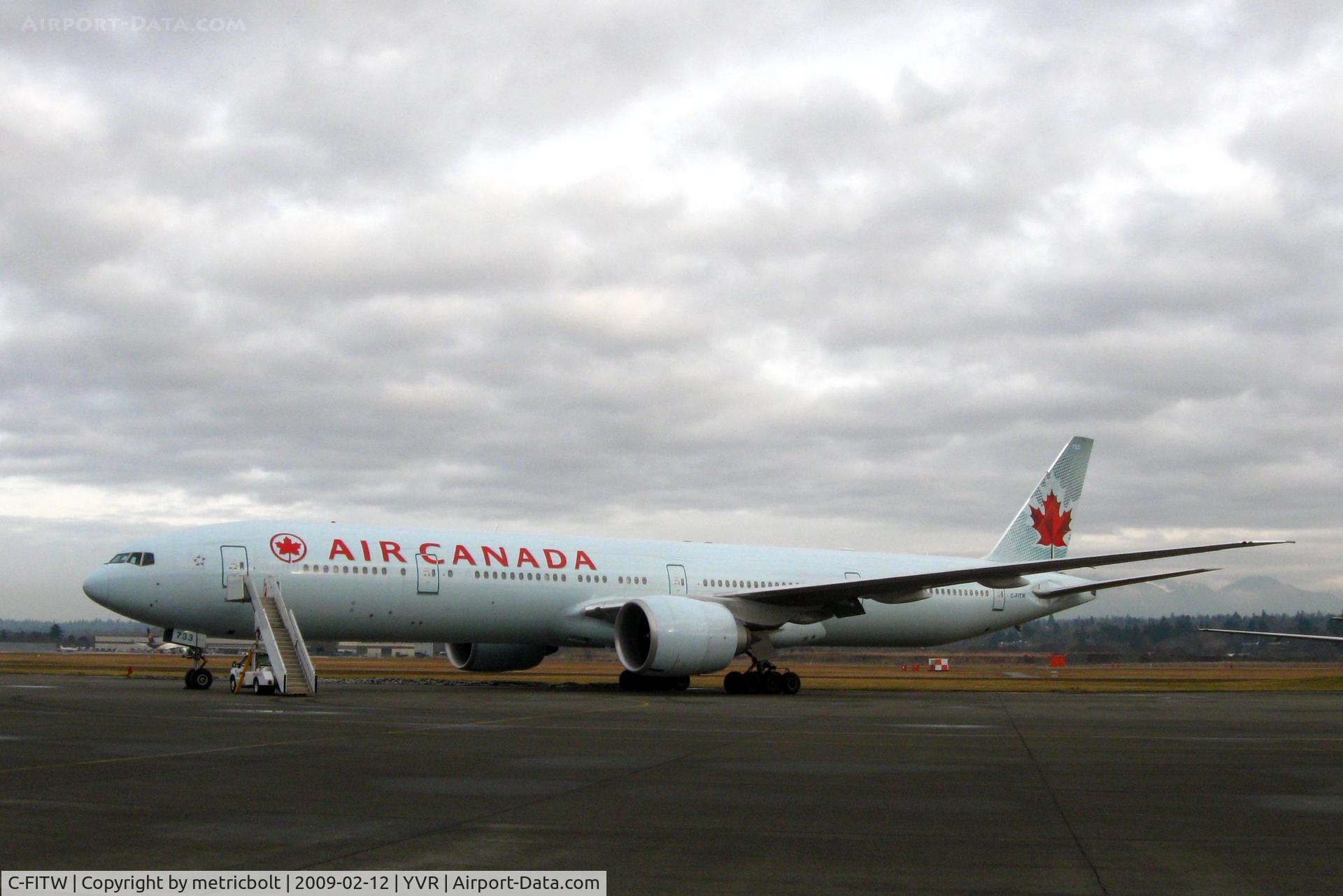 C-FITW, 2007 Boeing 777-333/ER C/N 35298, after maintenance,awaiting tow to the ramp