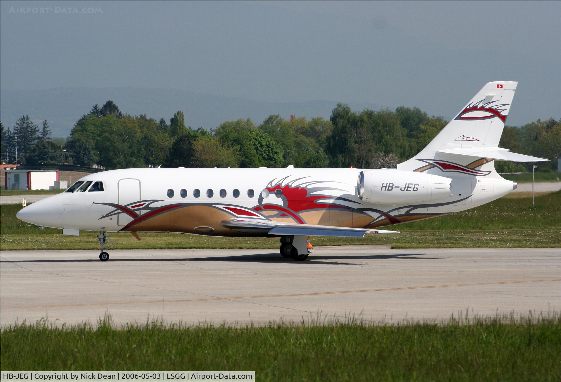 HB-JEG, 2004 Dassault Falcon 2000EX C/N 34, LSGG