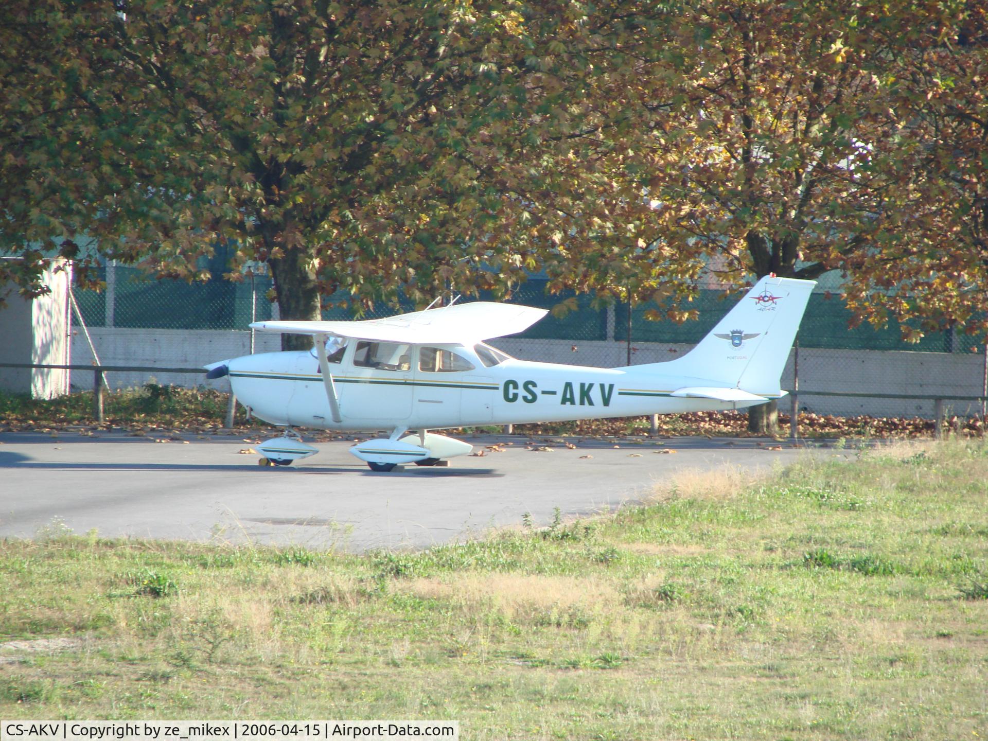 CS-AKV, Cessna F172G C/N F172-303, cessna 172