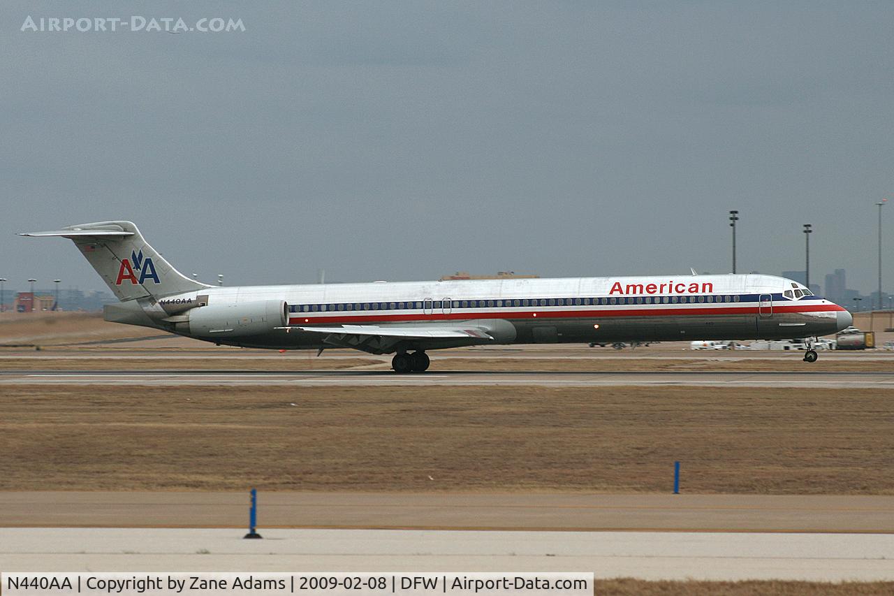 N440AA, 1987 McDonnell Douglas MD-82 (DC-9-82) C/N 49459, American Airlines MD-80 at DFW