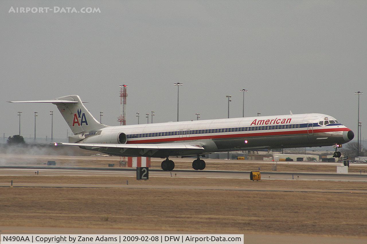 N490AA, 1989 McDonnell Douglas MD-82 (DC-9-82) C/N 49683, American Airlines MD-80 at DFW