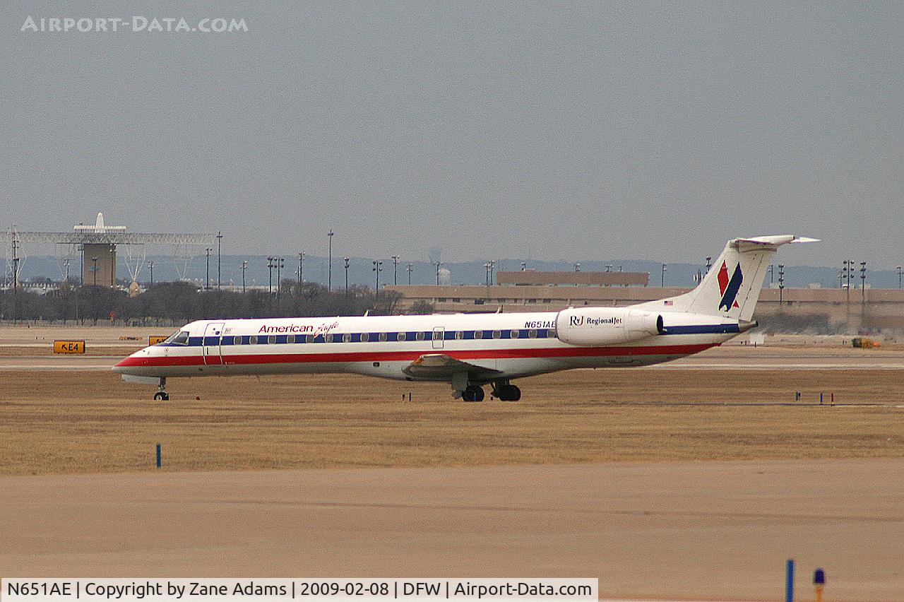 N651AE, 2001 Embraer ERJ-145LR (EMB-145LR) C/N 145422, American Eagle at DFW