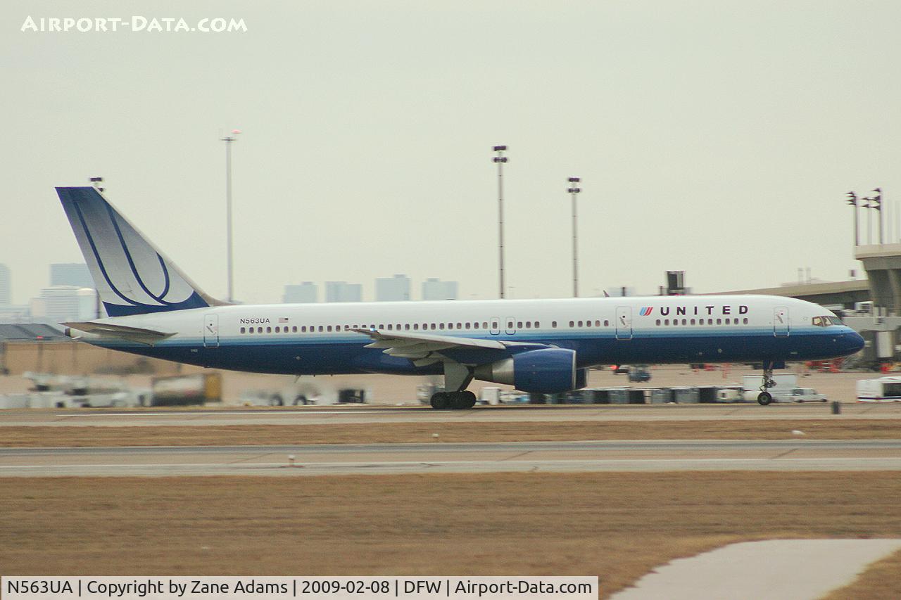 N563UA, 1992 Boeing 757-222 C/N 26665, United Airlines 757 at DFW