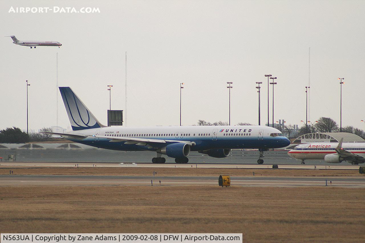 N563UA, 1992 Boeing 757-222 C/N 26665, United Airlines 757 at DFW