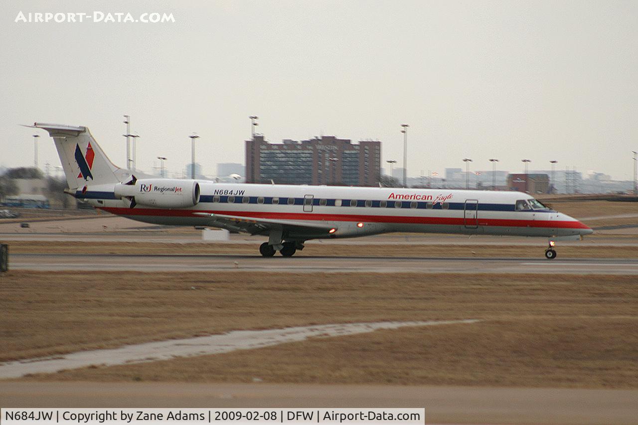 N684JW, 2004 Embraer ERJ-145LR (EMB-145LR) C/N 14500835, American Eagle at DFW