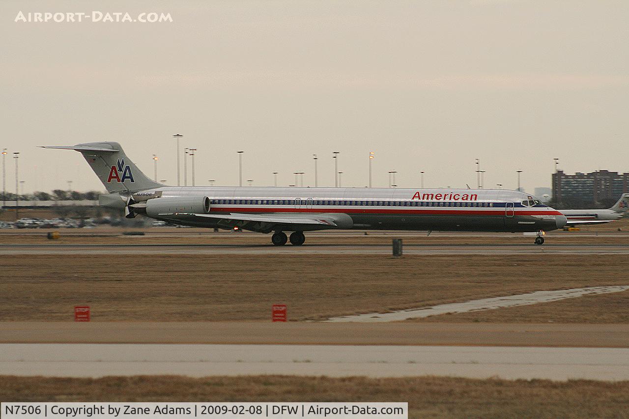N7506, 1989 McDonnell Douglas MD-82 (DC-9-82) C/N 49800, American Airlines MD-80 at DFW