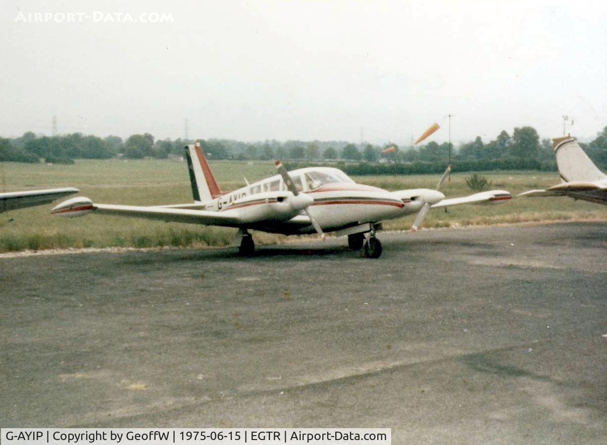 G-AYIP, 1970 Piper PA-39 Twin Comanche C/R C/N 39-65, Piper PA-39 Twin Comanche at Elstree 1975