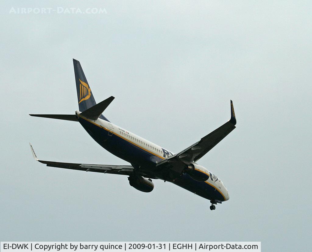 EI-DWK, 2007 Boeing 737-8AS C/N 36078, ON APPROACH