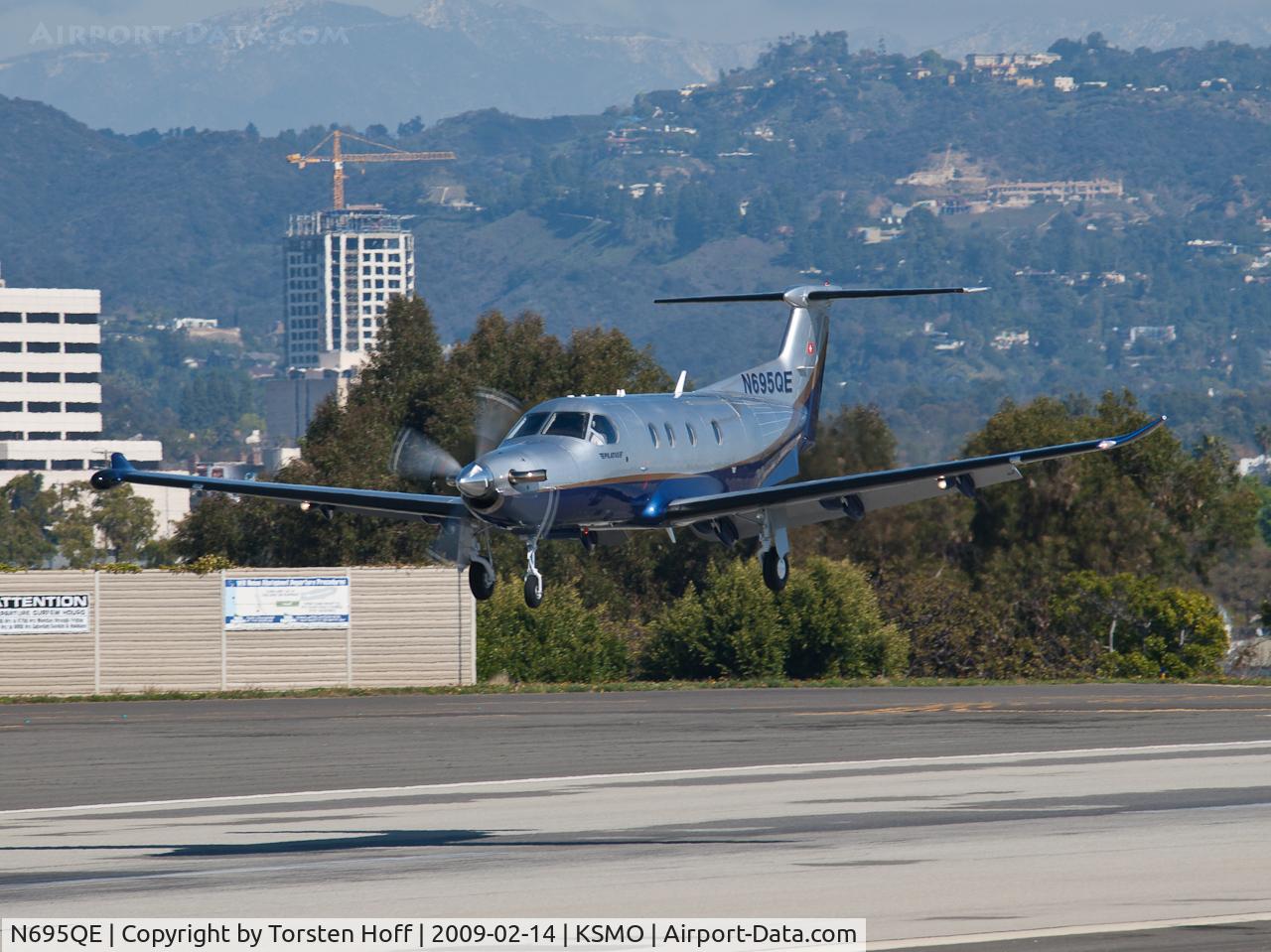 N695QE, 2007 Pilatus PC-12/47 C/N 834, N695QE arriving on RWY 21