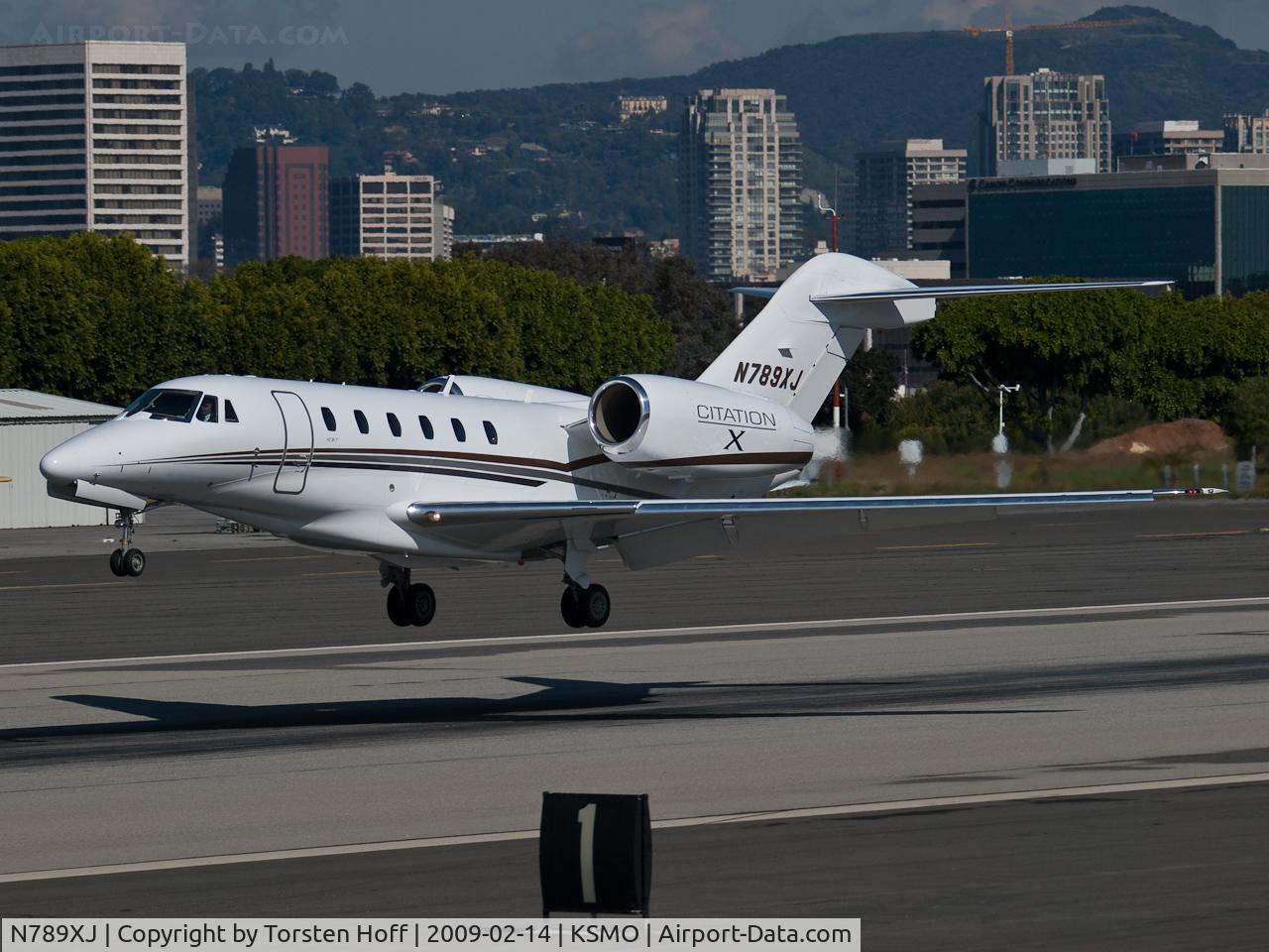N789XJ, 2008 Cessna 750 Citation X Citation X C/N 750-0289, N789XJ arriving on RWY 21