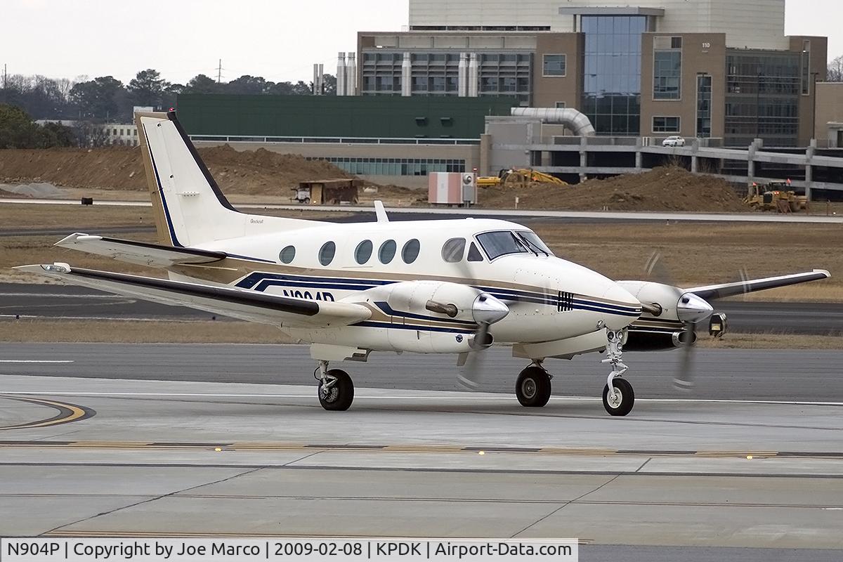 N904P, 1988 Beech C90A King Air C/N LJ1181, @ PDK