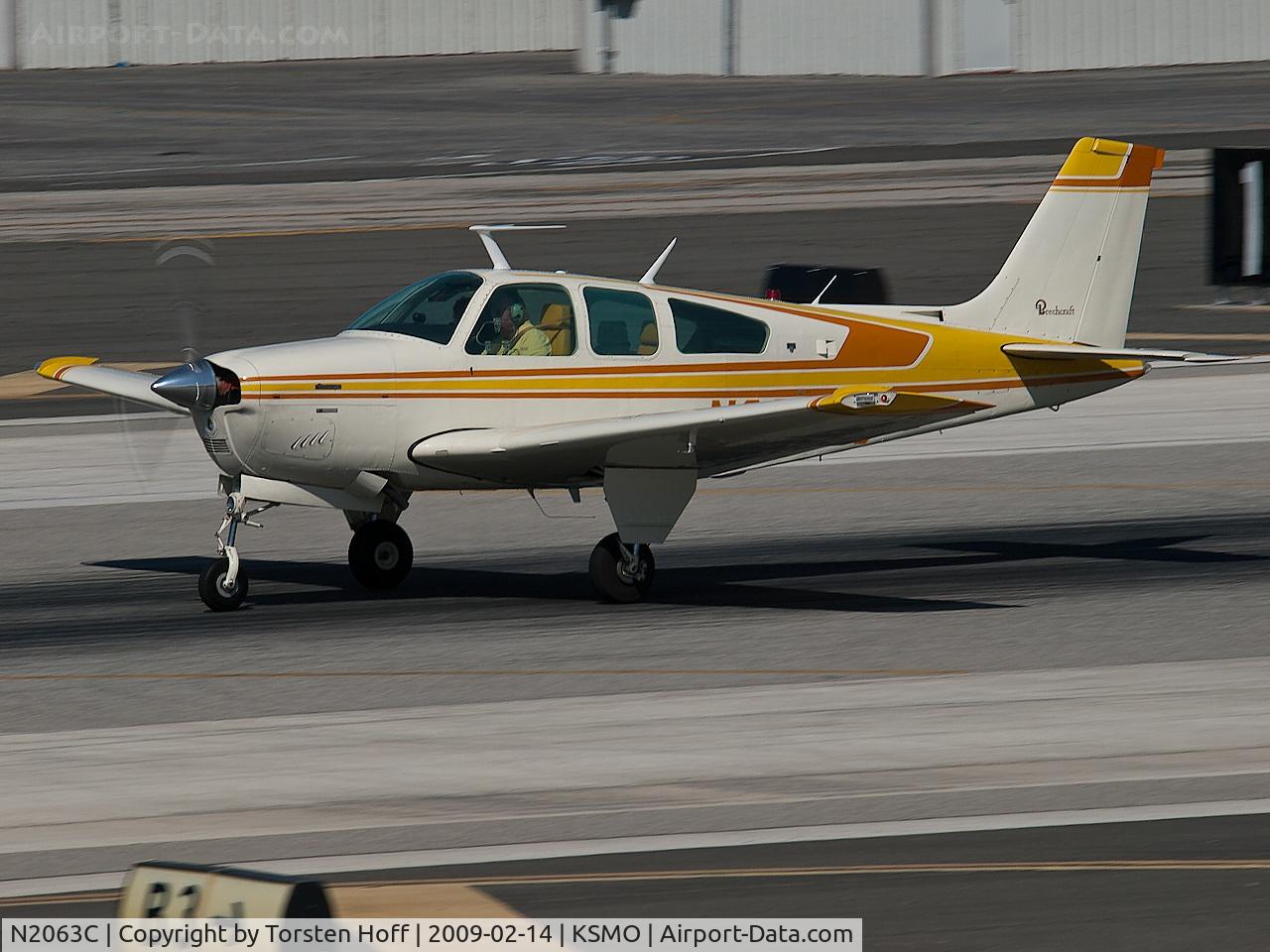 N2063C, 1979 Beech F33A Bonanza C/N CE-838, N2063C departing from RWY 21
