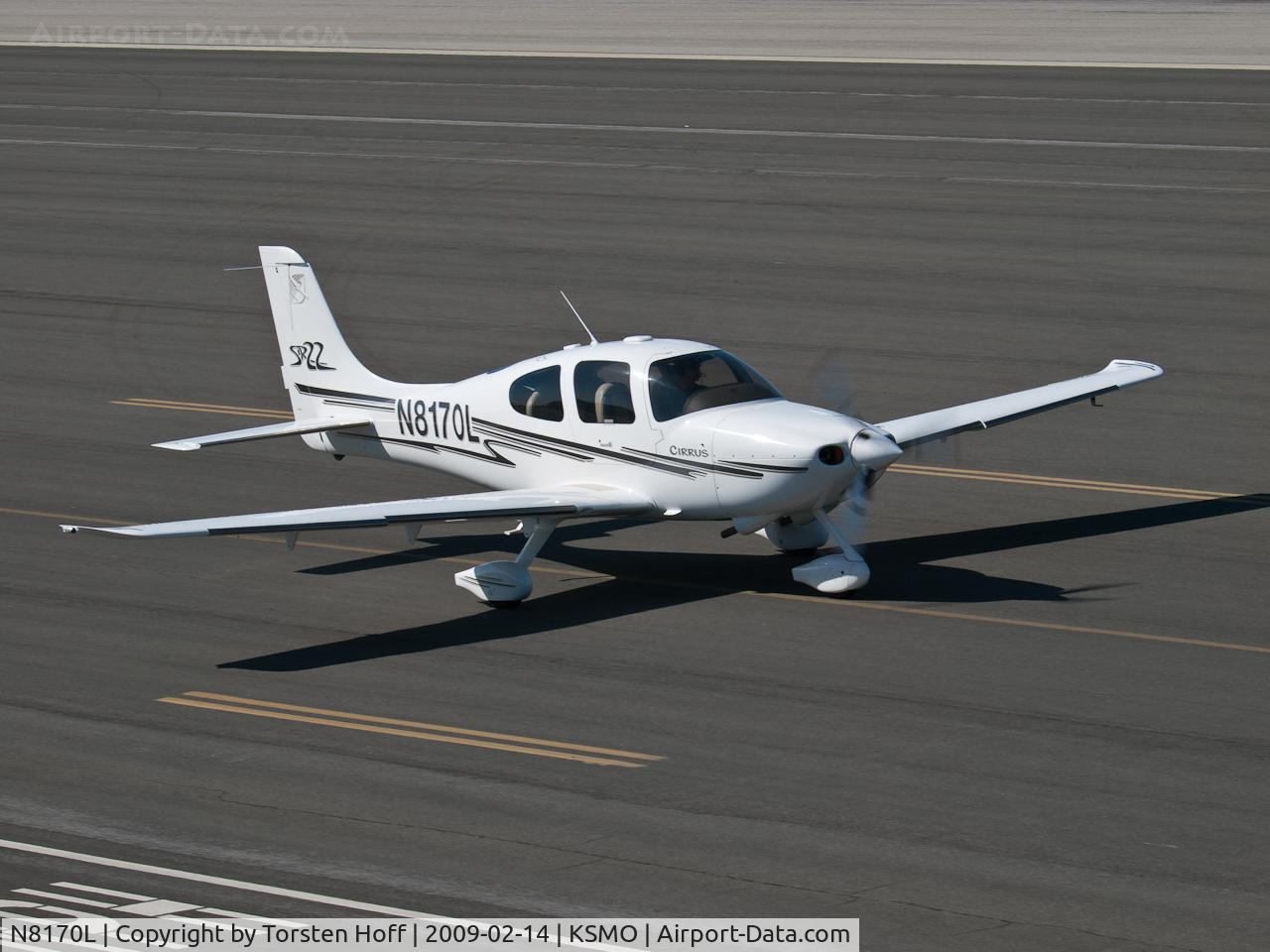 N8170L, 2003 Cirrus SR22 C/N 0779, N8170L taxiing