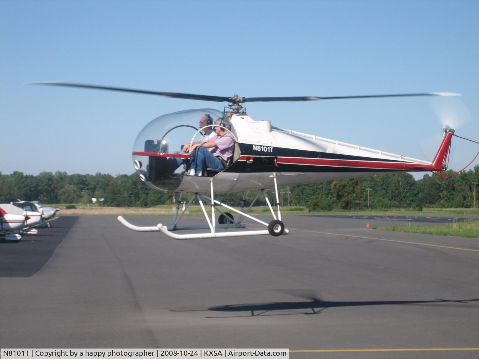 N8101T, 1962 Brantly B-2 C/N 190, Two brother going for a joy ride