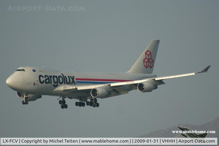 LX-FCV, 1993 Boeing 747-4R7F C/N 25866, Cargolux approaching 25R