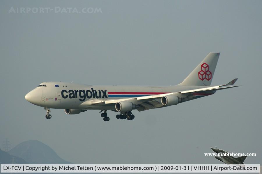 LX-FCV, 1993 Boeing 747-4R7F C/N 25866, Cargolux approaching 25R