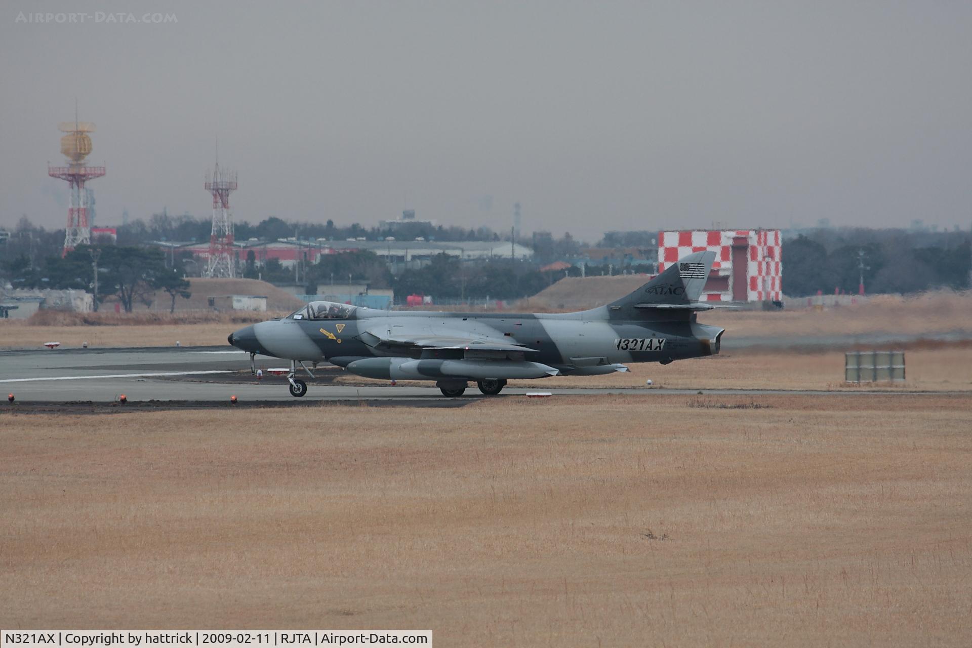 N321AX, 1959 Hawker Hunter F.58 C/N 41H-697443, It is taxing to RW01 at RJTA