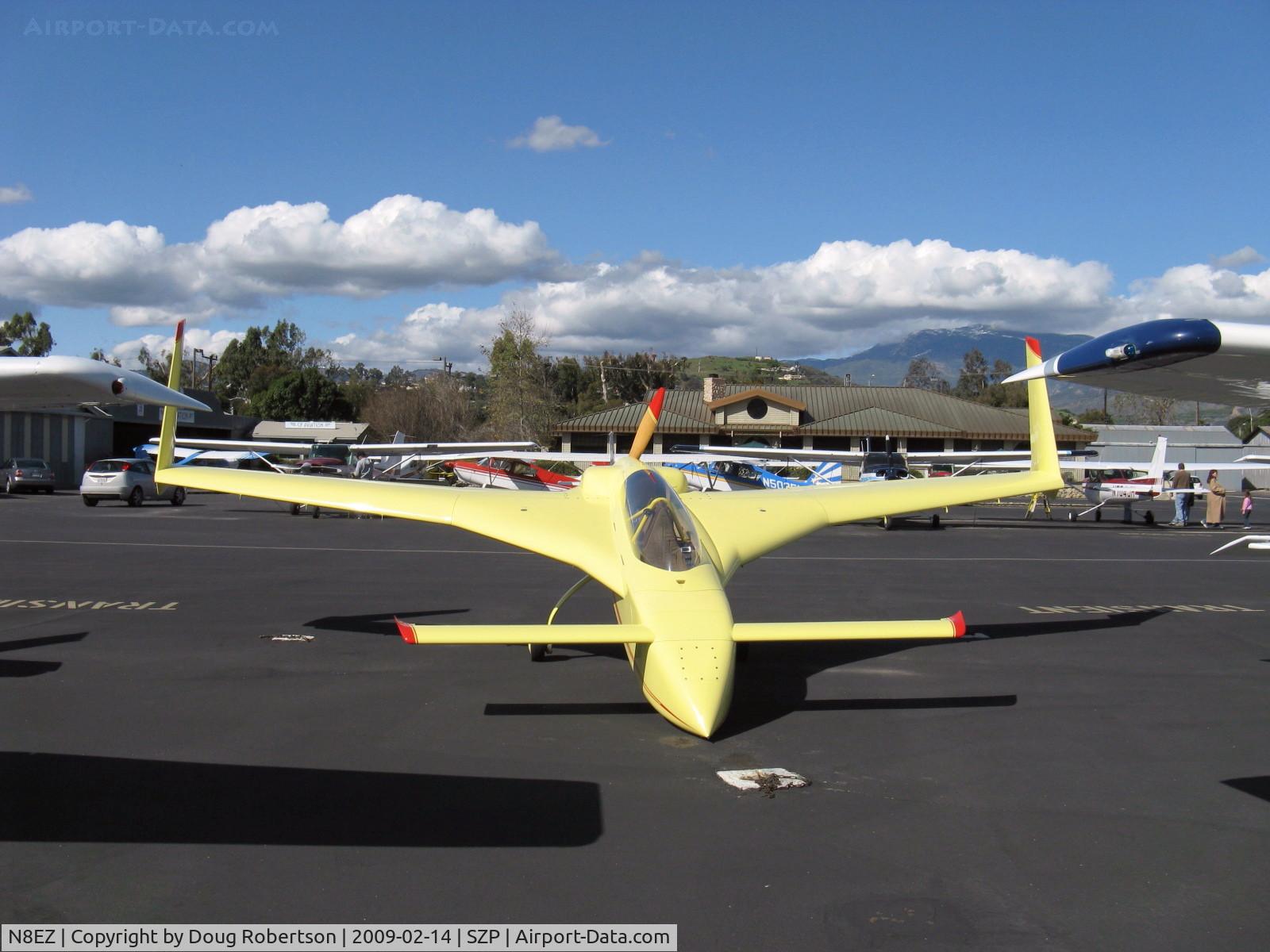 N8EZ, 1989 Rutan Long-EZ C/N 2008L, 1989 MacCauley LONG EZ canard, Lycoming O-235. Taking a bow at the transient line.