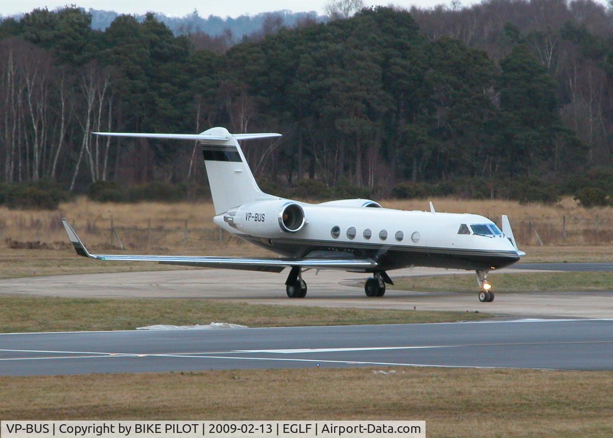 VP-BUS, 1990 Gulfstream Aerospace G-IV C/N 1127, WAITING FOR CLEARANCE ONTO RWY 06