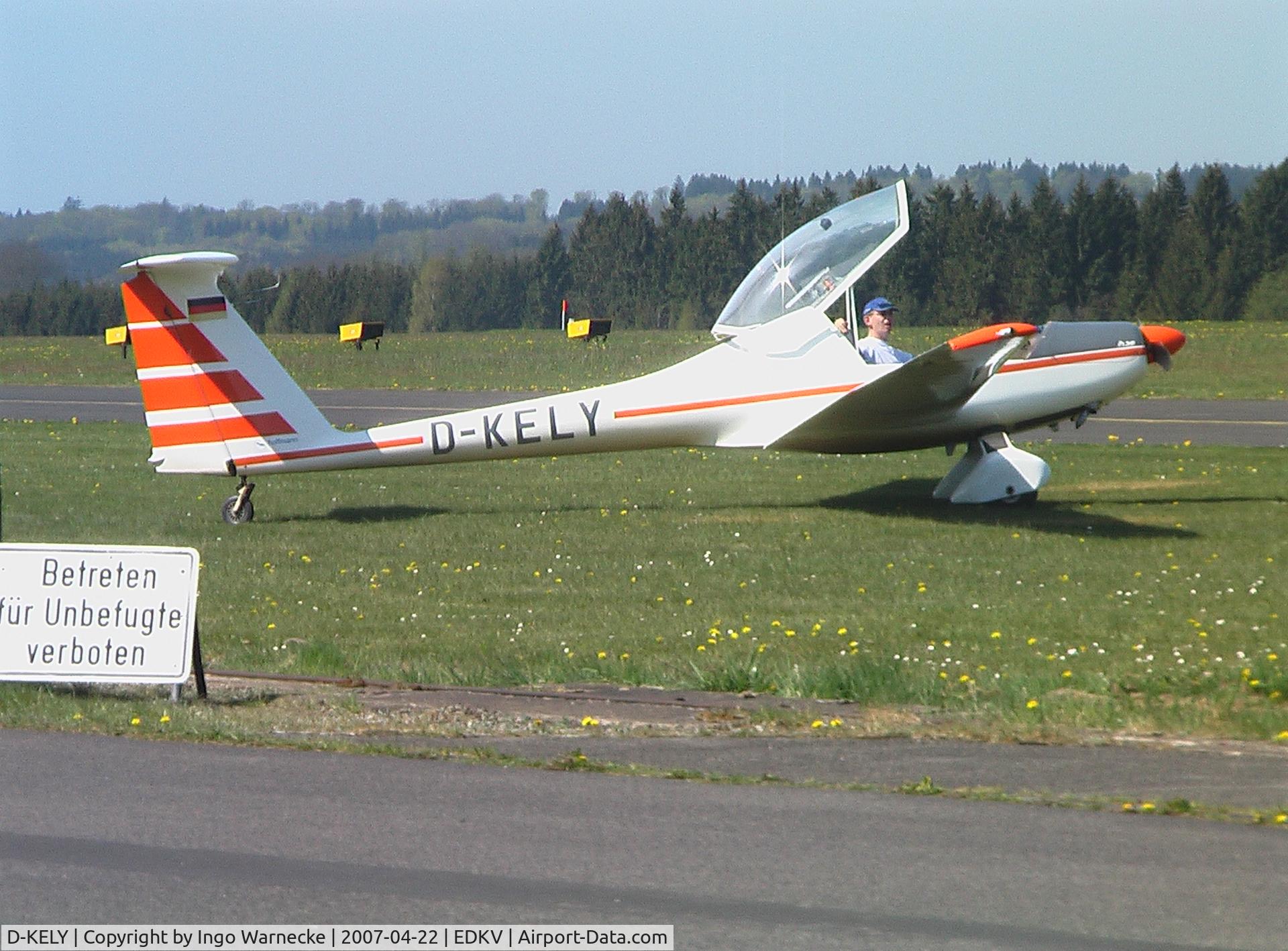 D-KELY, Hoffmann H-36 Dimona C/N 3625, Hoffmann H-36 Dimona at Dahlemer Binz airfield