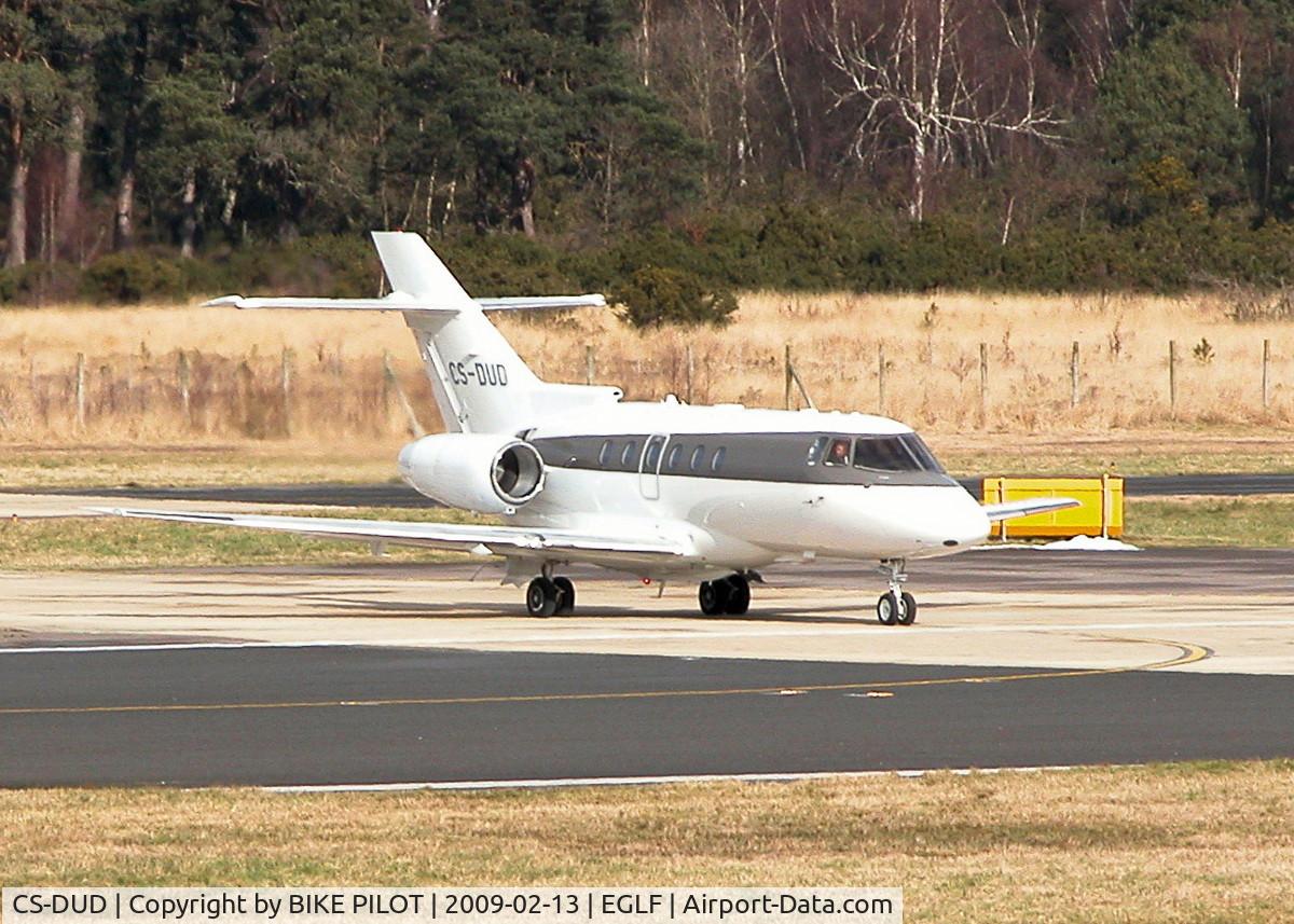 CS-DUD, 2008 Hawker Beechcraft 750 C/N HB-8, WAITING FOR CLEARANCE ONTO RWY 06