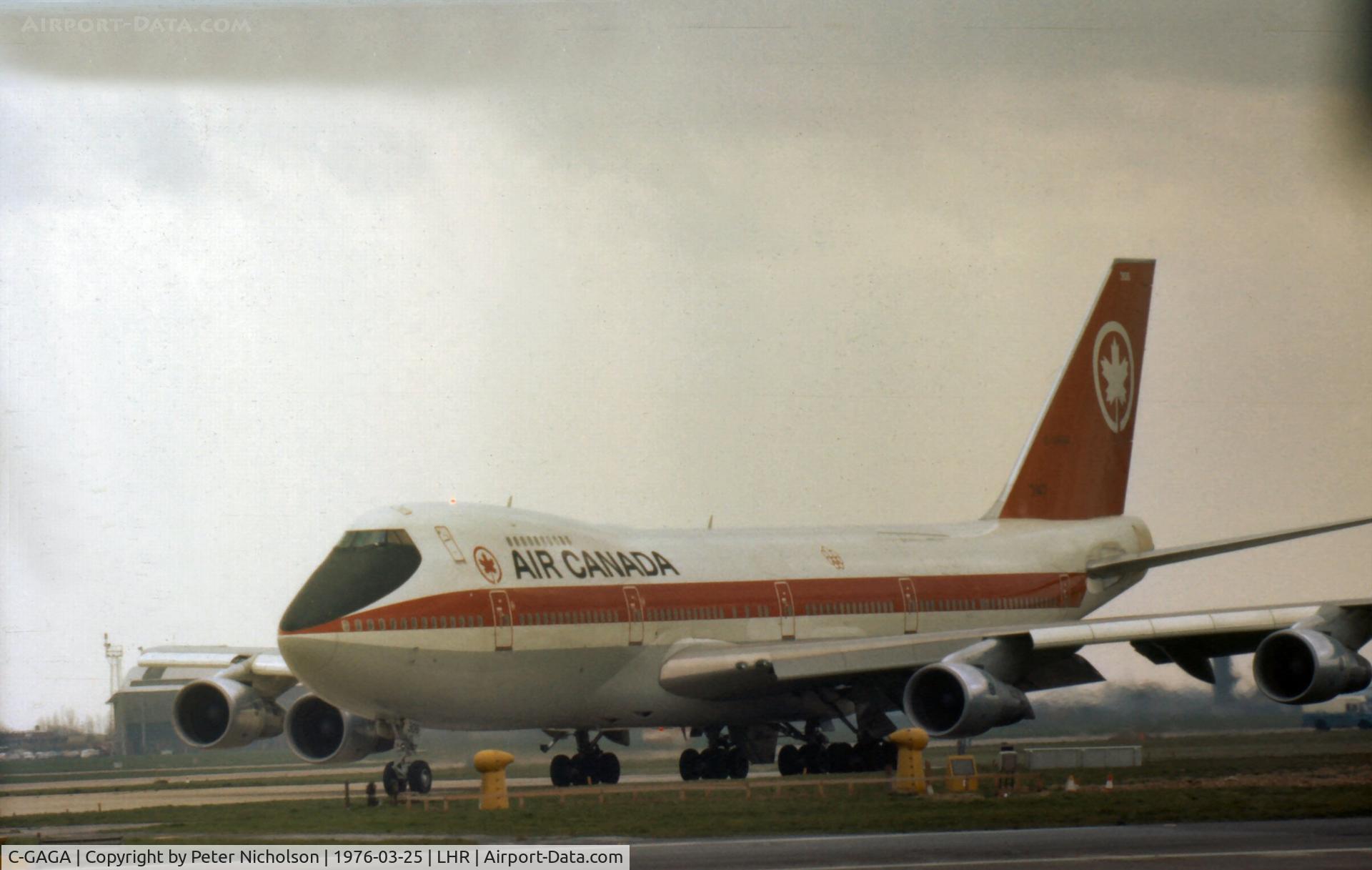 C-GAGA, 1974 Boeing 747-233B C/N 20977, Operated by Air Canada, fleet number 306, in the Spring of 1976 out of London Heathrow.