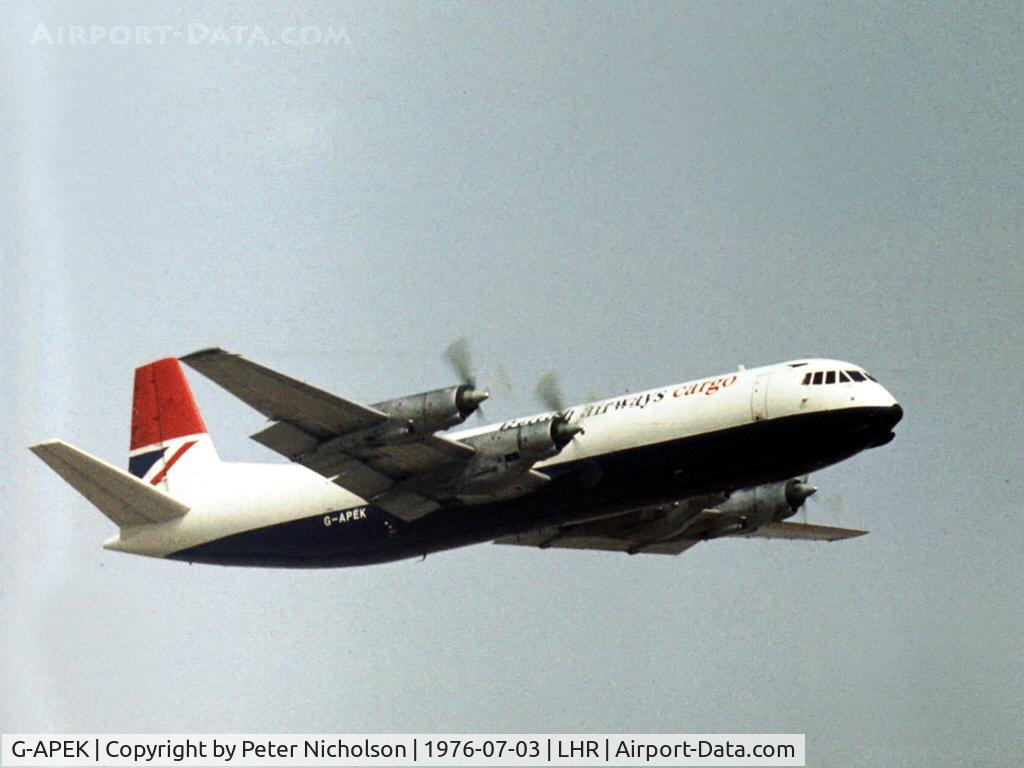 G-APEK, 1961 Vickers V953C Merchantman C/N 714, Merchantman of British Airways departing London Heathrow in the summer of 1976.