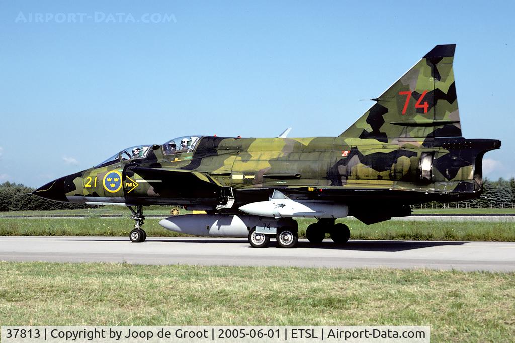 37813, Saab Sk37E Viggen C/N 37813, The last opportunity to photograph the Viggen was at Lechfeld where two rare Sk 37E electronic warfare Viggens participated in the exercise Elite 2005.