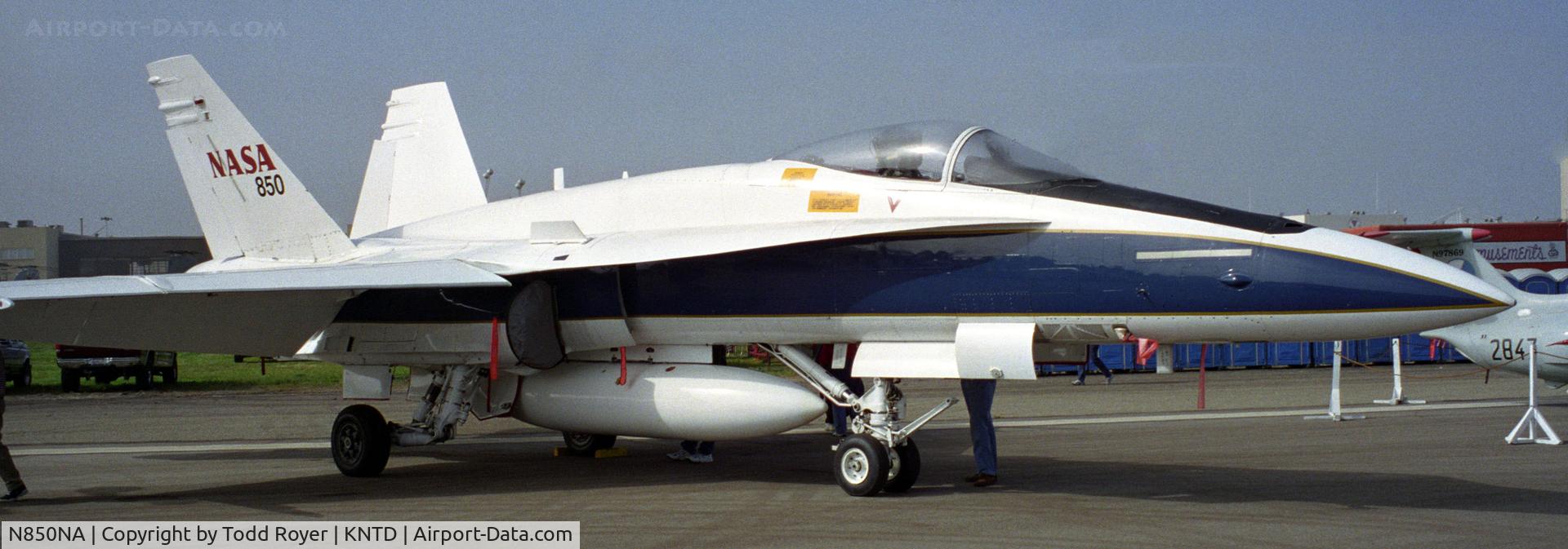 N850NA, McDonnell Douglas F/A-18A Hornet C/N 161703, Point Mugu Airshow