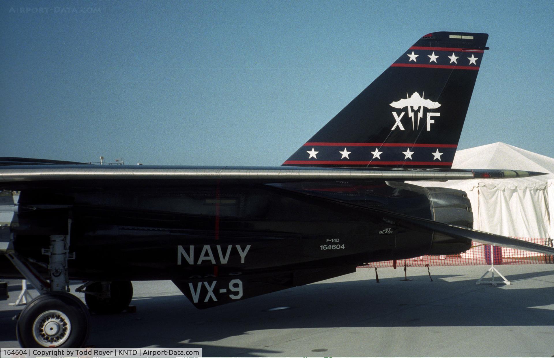 164604, Grumman F-14D Tomcat C/N 632/D-37, Point Mugu Airshow
